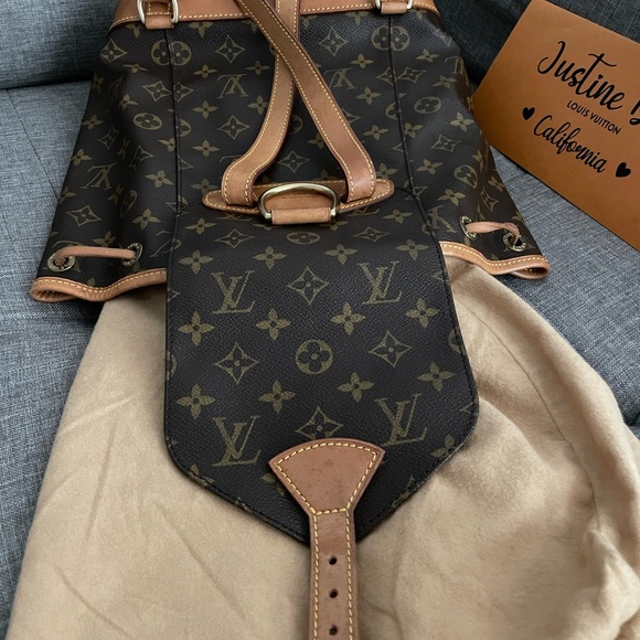 ✨Louis Vuitton Montsouris MM Vintage Backpack✨ - Picture 13 of 16